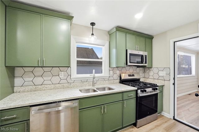 6392 W 130th Street, Brook Park, OH 44142