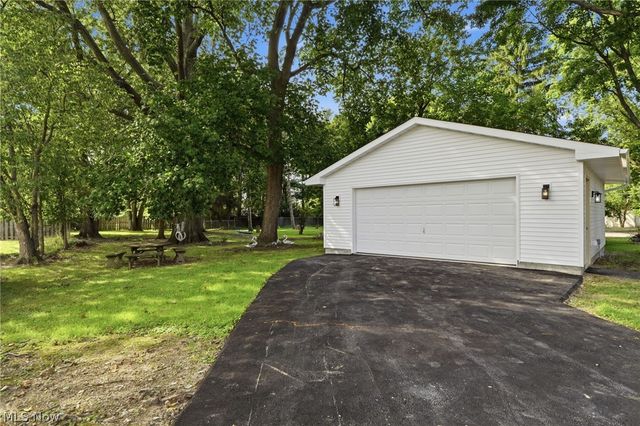 6392 W 130th Street, Brook Park, OH 44142