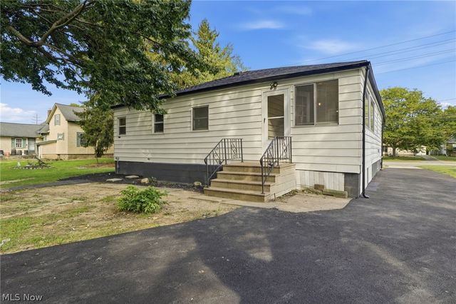 6392 W 130th Street, Brook Park, OH 44142