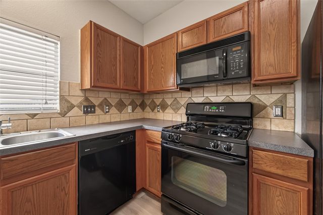 16847 Mammoth Springs Drive, Houston, TX 77095