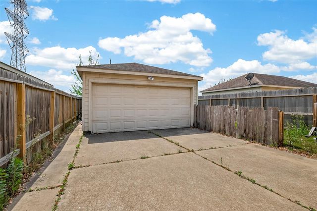 16847 Mammoth Springs Drive, Houston, TX 77095