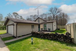 10999 Douglas Road, Osceola, IN 46561