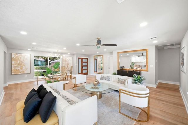 6139 Valkeith Drive, Houston, TX 77096