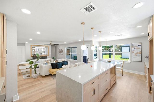 6139 Valkeith Drive, Houston, TX 77096