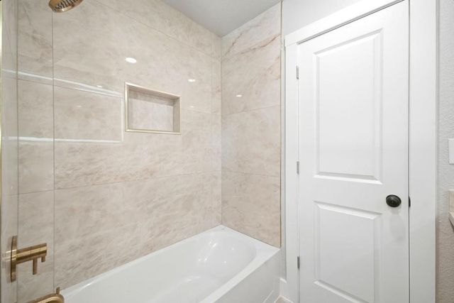 6139 Valkeith Drive, Houston, TX 77096