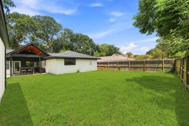 6139 Valkeith Drive, Houston, TX 77096
