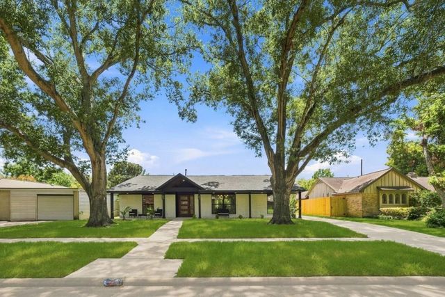 6139 Valkeith Drive, Houston, TX 77096