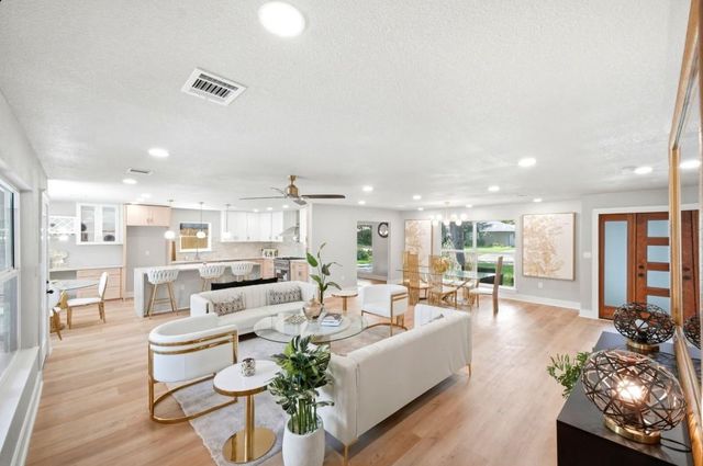 6139 Valkeith Drive, Houston, TX 77096