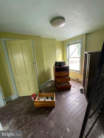 4091 LANCASTER AVE, Philadelphia, PA 19104