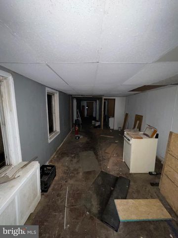 4091 LANCASTER AVE, Philadelphia, PA 19104