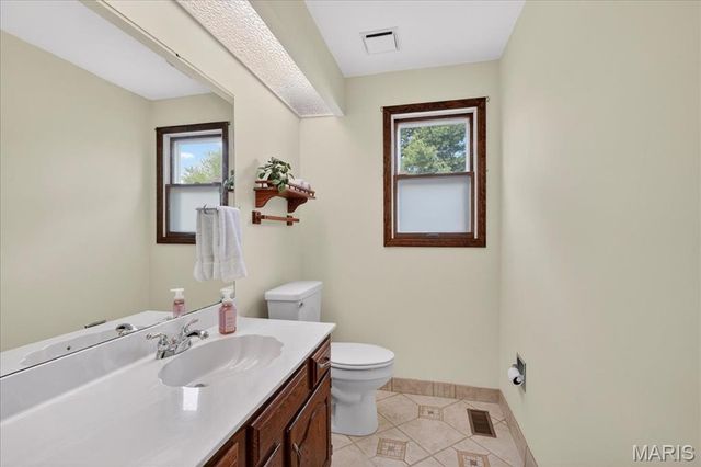 1347 Cherry Glen Court, Chesterfield, MO 63017