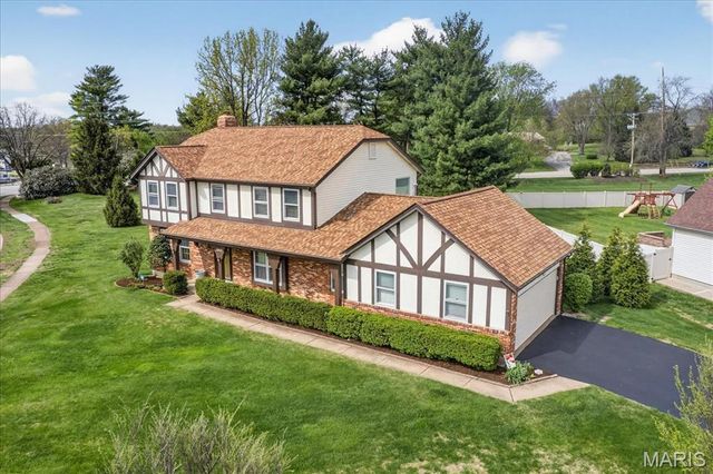 1347 Cherry Glen Court, Chesterfield, MO 63017
