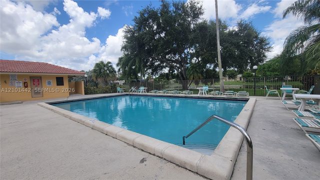 11477 NW 39th Ct 202-1, Coral Springs, FL 33065