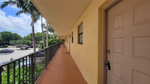 11477 NW 39th Ct 202-1, Coral Springs, FL 33065