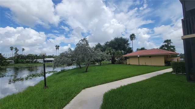 11477 NW 39th Ct 202-1, Coral Springs, FL 33065