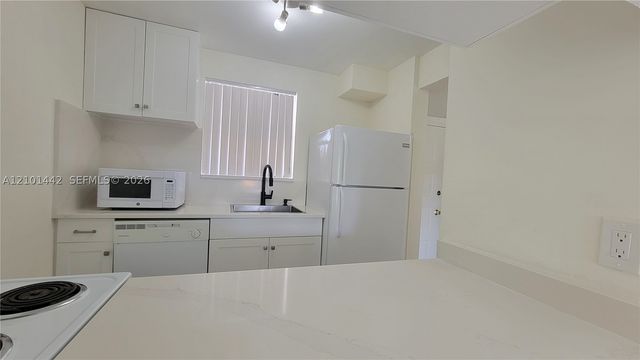 11477 NW 39th Ct 202-1, Coral Springs, FL 33065