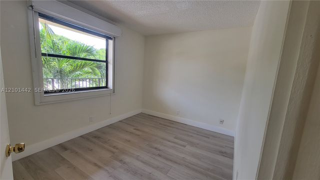 11477 NW 39th Ct 202-1, Coral Springs, FL 33065