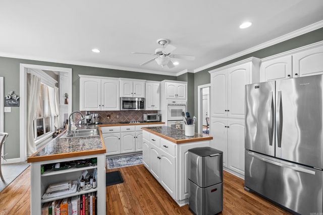 1905 Wellington Woods Drive, Little Rock, AR 72211