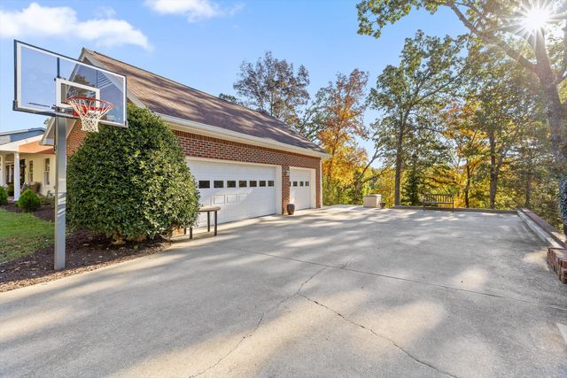 8124 Pierpoint Drive, Harrison, TN 37341