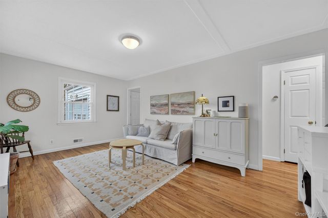 114 Chestnut Drive, New Windsor, NY 12553