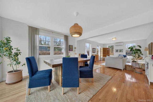 114 Chestnut Drive, New Windsor, NY 12553