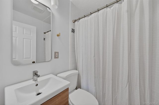 114 Chestnut Drive, New Windsor, NY 12553