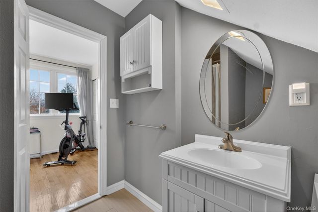 114 Chestnut Drive, New Windsor, NY 12553