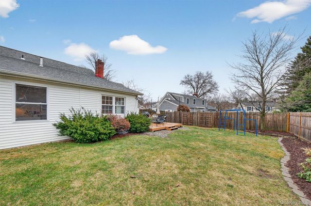 114 Chestnut Drive, New Windsor, NY 12553