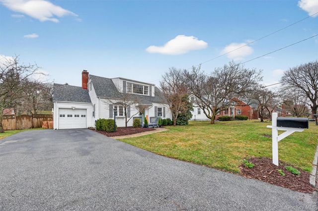 114 Chestnut Drive, New Windsor, NY 12553