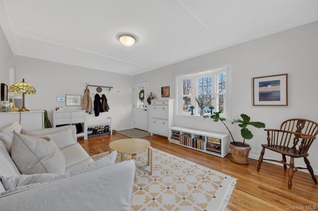 114 Chestnut Drive, New Windsor, NY 12553