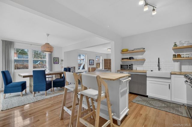 114 Chestnut Drive, New Windsor, NY 12553