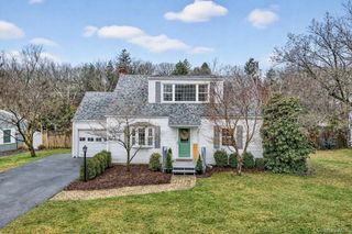 114 Chestnut Drive, New Windsor, NY 12553