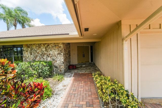 6499 Brandon Street, Palm Beach Gardens, FL 33418