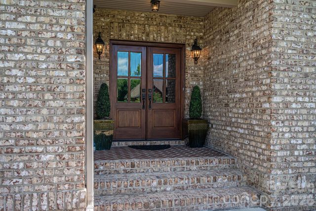 2474 Gateway Lane, Lincolnton, NC 28092