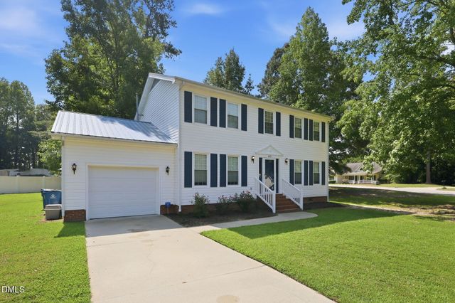 400 Thorndale Drive, Dunn, NC 28334