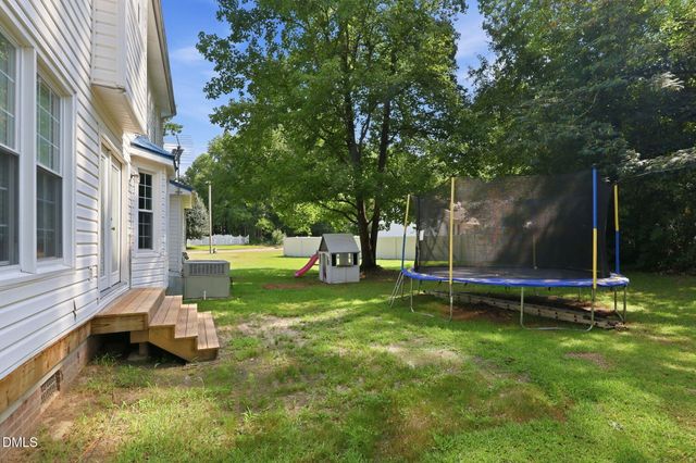 400 Thorndale Drive, Dunn, NC 28334