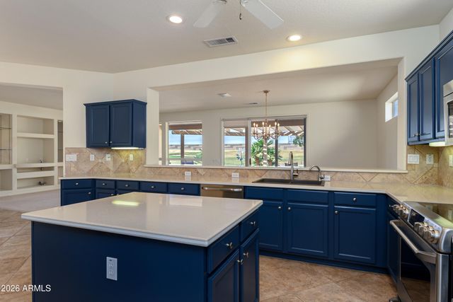 15208 W LAS BRIZAS Lane, Sun City West, AZ 85375