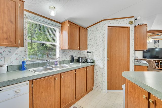 5 Lee Street, Keene, TX 76059