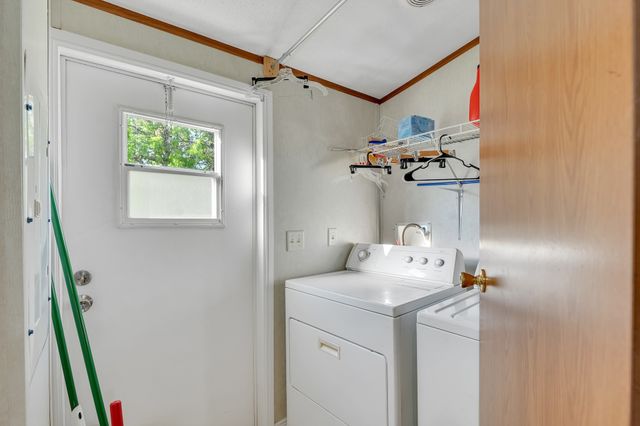 5 Lee Street, Keene, TX 76059