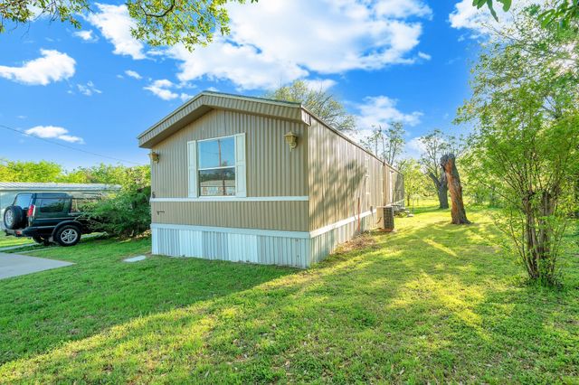 5 Lee Street, Keene, TX 76059