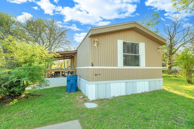 5 Lee Street, Keene, TX 76059