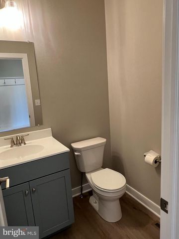 227 RANDOLPH DR, Elizabethtown, PA 17022