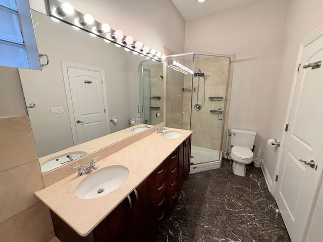 4962 N Milwaukee Avenue 2B, Chicago, IL 60630