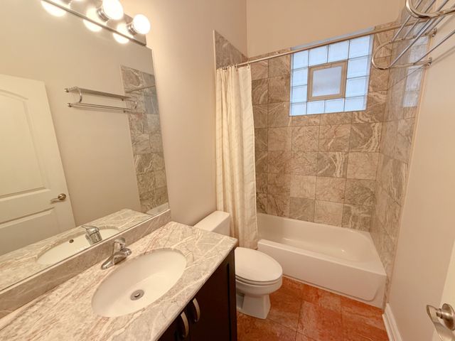 4962 N Milwaukee Avenue 2B, Chicago, IL 60630