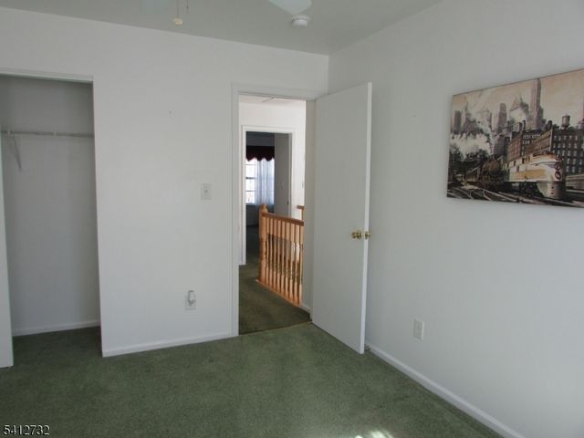 5 Weatherhill Rd, Hamburg Boro, NJ 07419