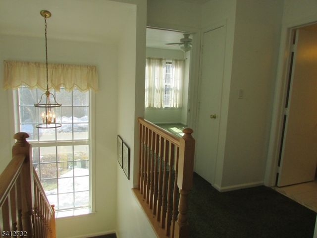 5 Weatherhill Rd, Hamburg Boro, NJ 07419