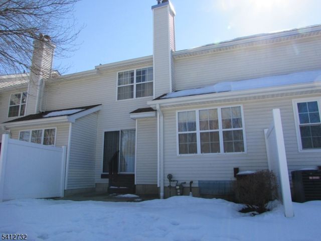 5 Weatherhill Rd, Hamburg Boro, NJ 07419