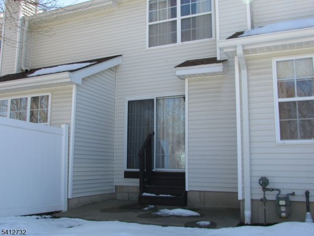 5 Weatherhill Rd, Hamburg Boro, NJ 07419