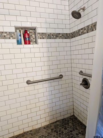 22982 Edgewater Dr, Frankston, TX 75763