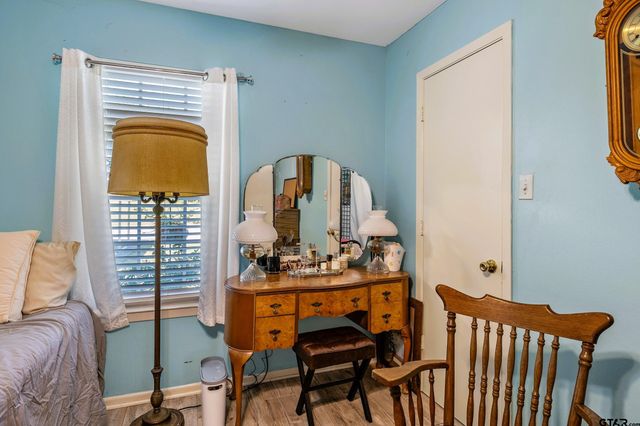 22982 Edgewater Dr, Frankston, TX 75763